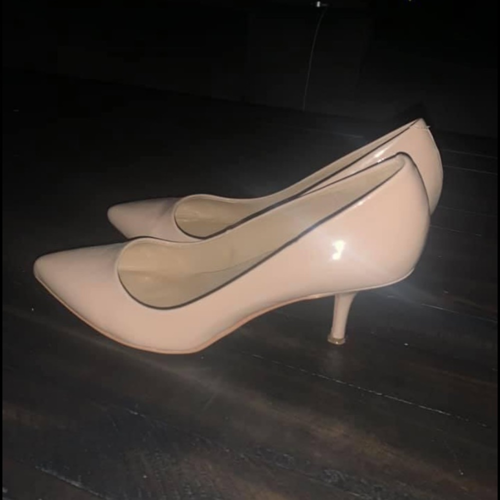Nude Ann Taylor size 8.5
